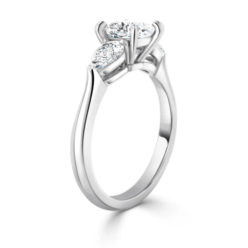 Alice - 18ct White Gold - Cushion